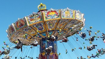chain-carousel-2274009_640.jpg